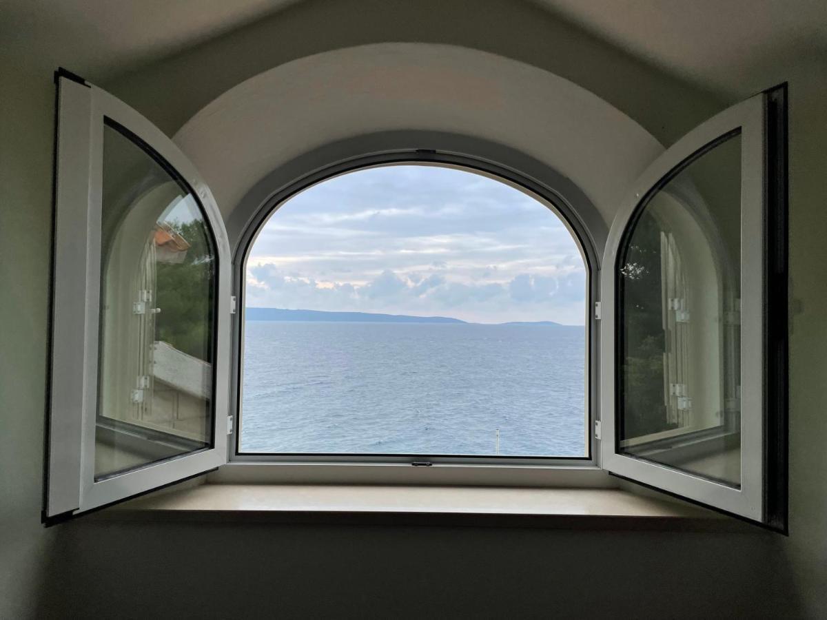 Luxury Seaside Villa With A Classic Mediterranean Olive Garden, A Fully Equipped Professional Kitchen, Pool, Sauna, Padle Boards And Canoe - Miolin Beach House Трогір Екстер'єр фото