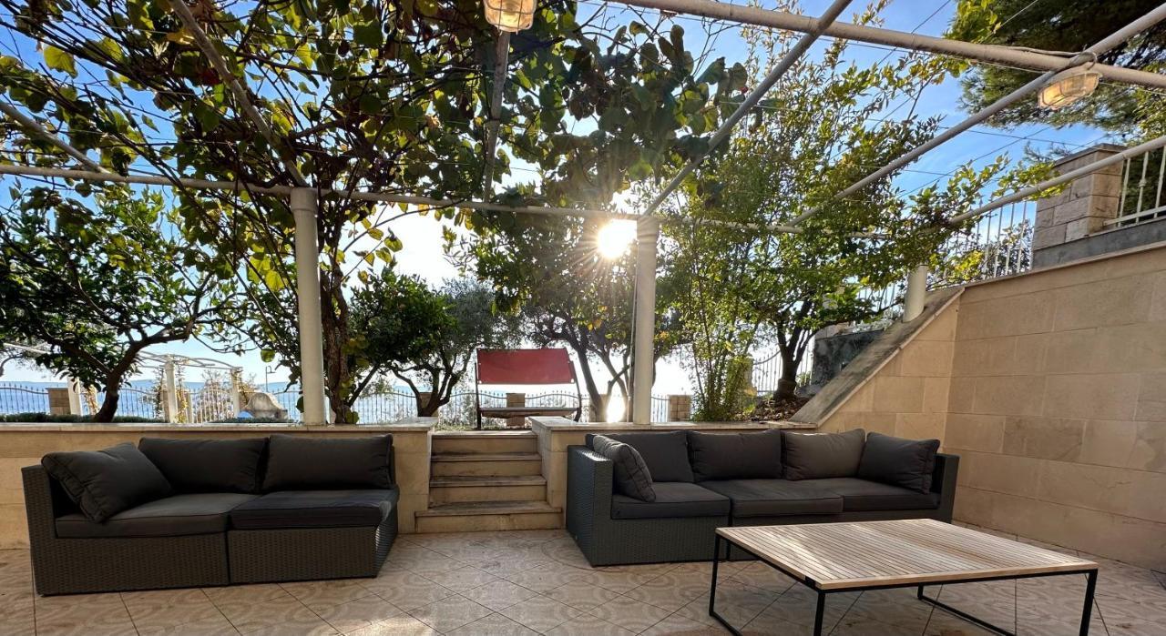 Luxury Seaside Villa With A Classic Mediterranean Olive Garden, A Fully Equipped Professional Kitchen, Pool, Sauna, Padle Boards And Canoe - Miolin Beach House Трогір Екстер'єр фото