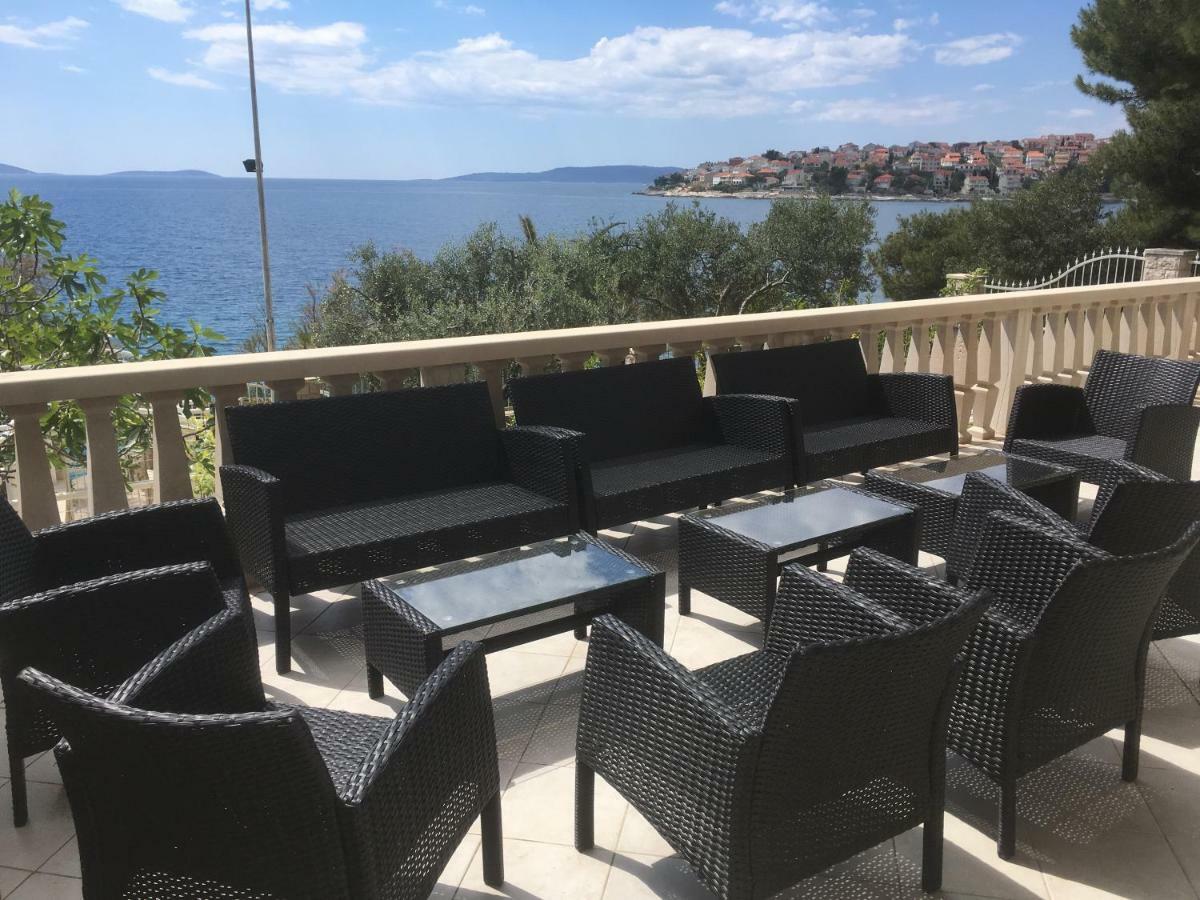 Luxury Seaside Villa With A Classic Mediterranean Olive Garden, A Fully Equipped Professional Kitchen, Pool, Sauna, Padle Boards And Canoe - Miolin Beach House Трогір Екстер'єр фото